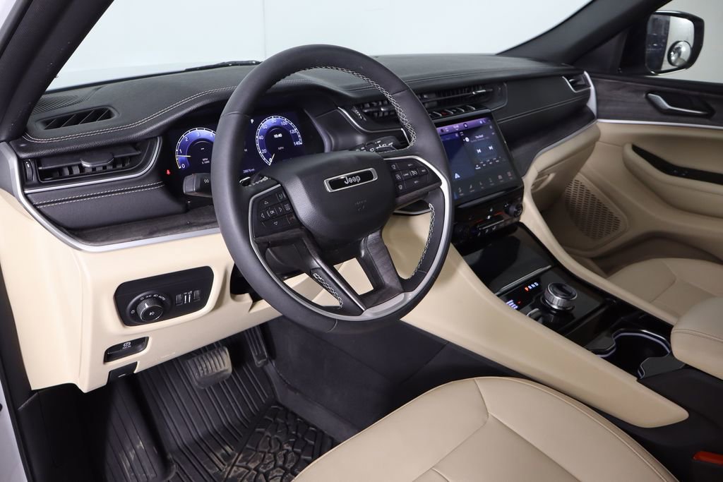 Used 2023 Jeep Grand Cherokee Limited w/ Trailer Tow Prep Group (B) image 27