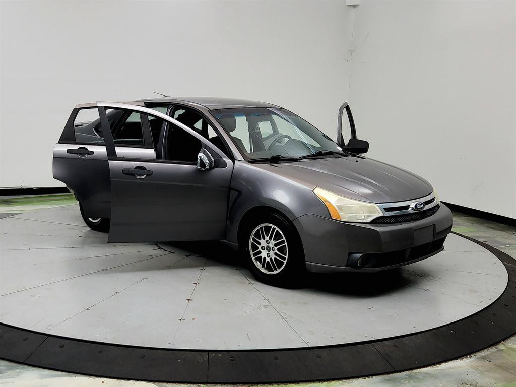Used 2011 Ford Focus SE w/ 201A Rapid Spec Order Code FWD image 10