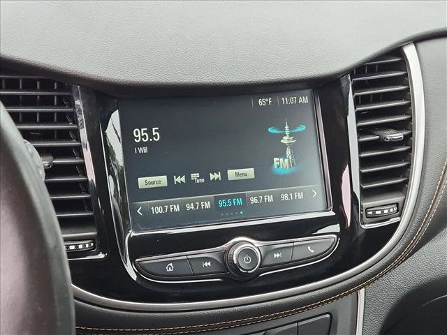 Used 2017 Chevrolet Trax LT w/ LT Convenience Package FWD image 19