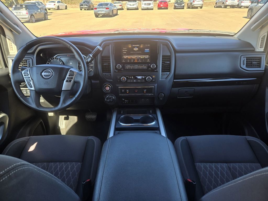 Used 2024 Nissan Titan SV w/ SV Convenience Package image 6