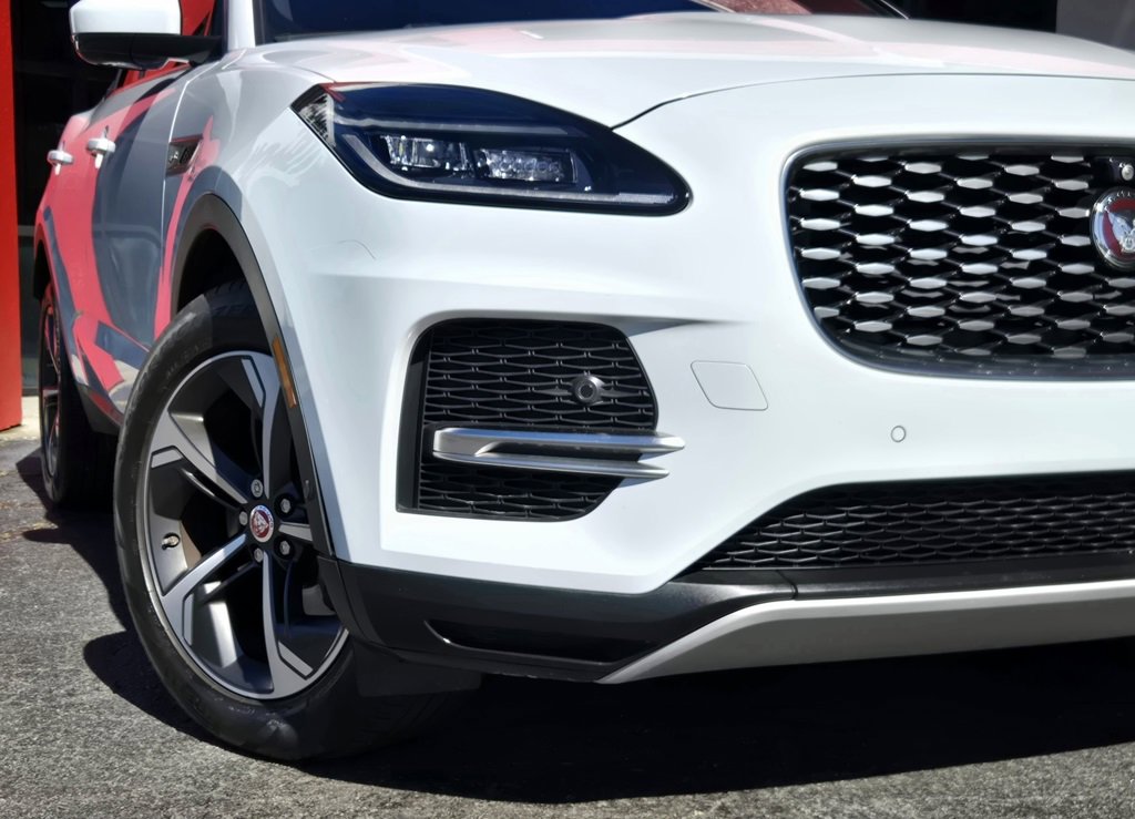 Used 2021 Jaguar E-PACE SE image 12