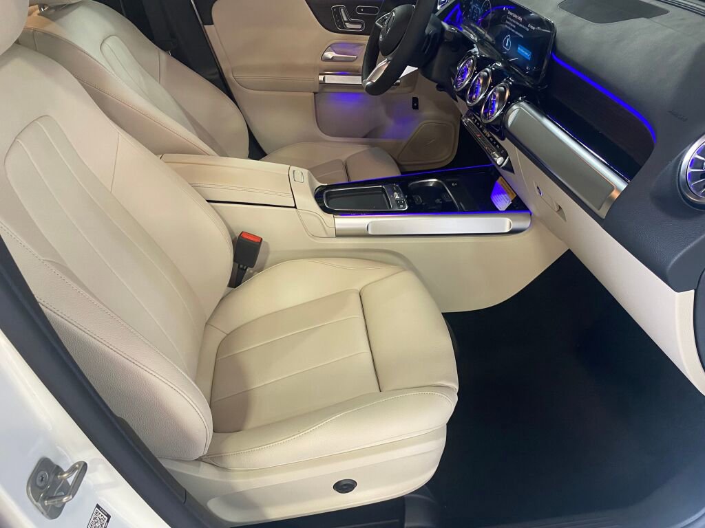 New 2026 Mercedes-Benz GLB 250 4MATIC image 21