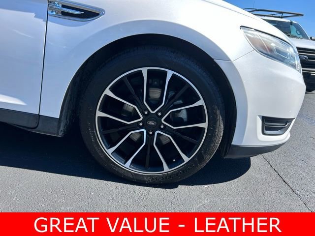 Used 2018 Ford Taurus SEL w/ Equipment Group 201A image 8