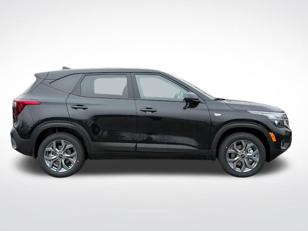 New 2026 Kia Seltos LX video 2