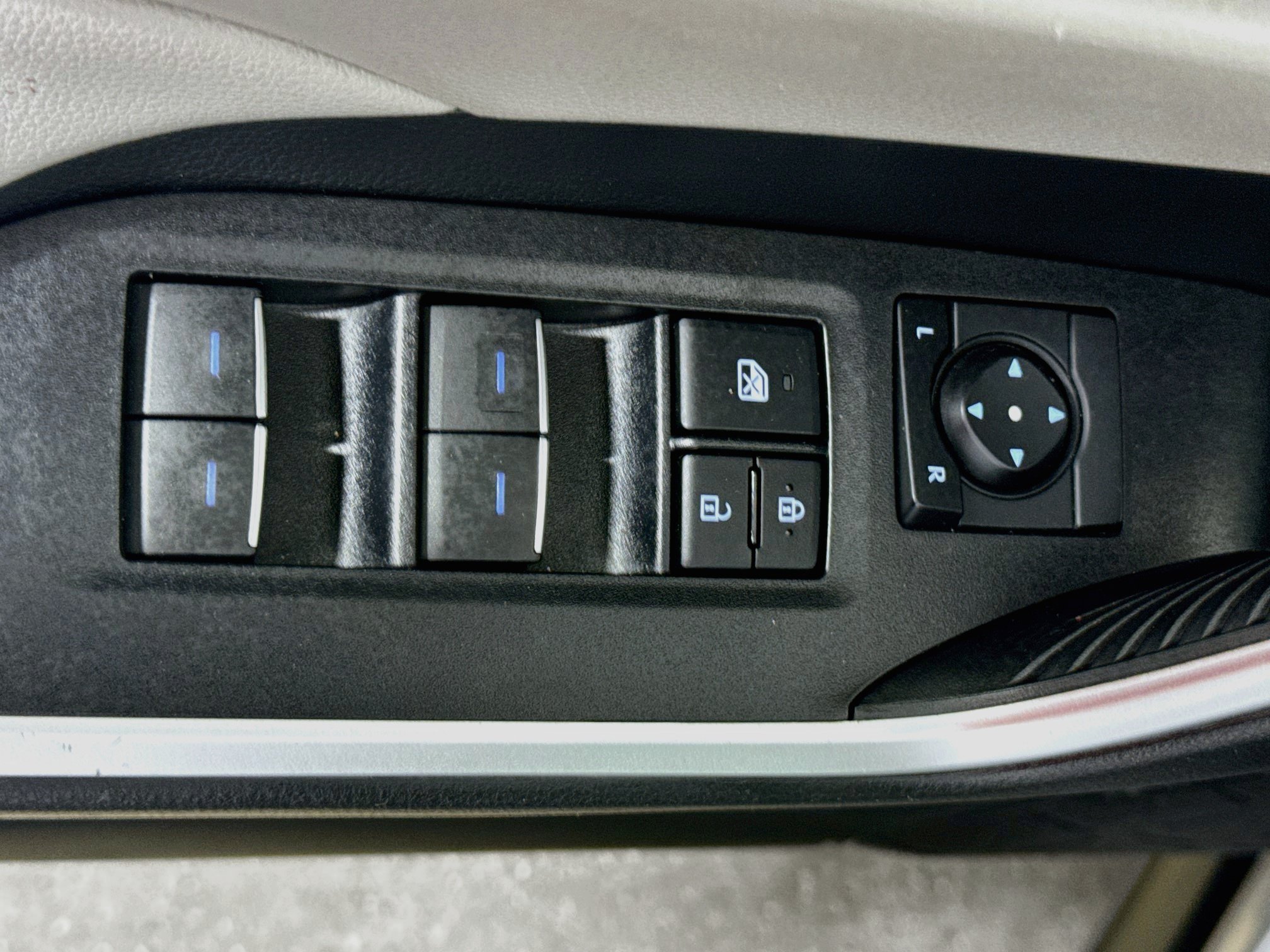 Certified 2022 Toyota RAV4 XLE AWD/4WD image 19