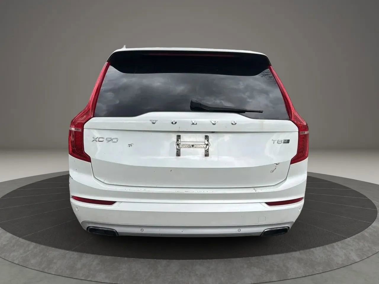 Used 2016 Volvo XC90 T8 Momentum w/ Vision Package image 6