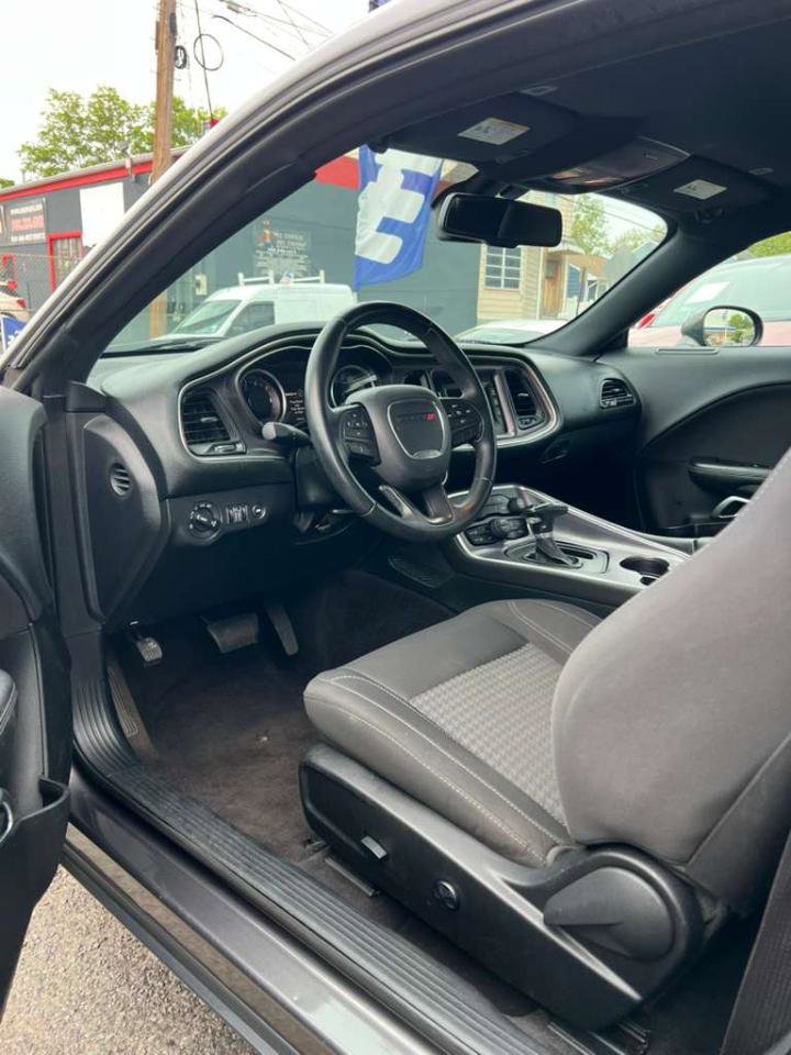 Used 2017 Dodge Challenger R/T RWD image 19