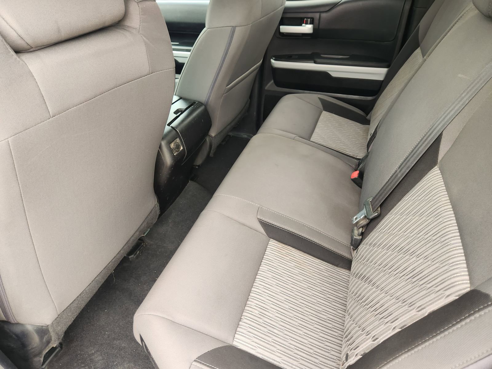 Used 2014 Toyota Tundra SR5 w/ SR5 Upgrade Package RWD image 31