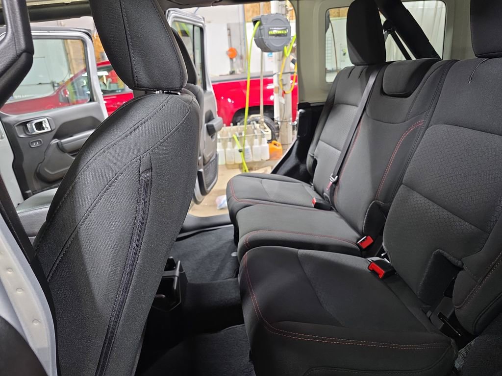 Used 2023 Jeep Wrangler Unlimited Rubicon w/ Xtreme Recon 35" Tire Package image 13