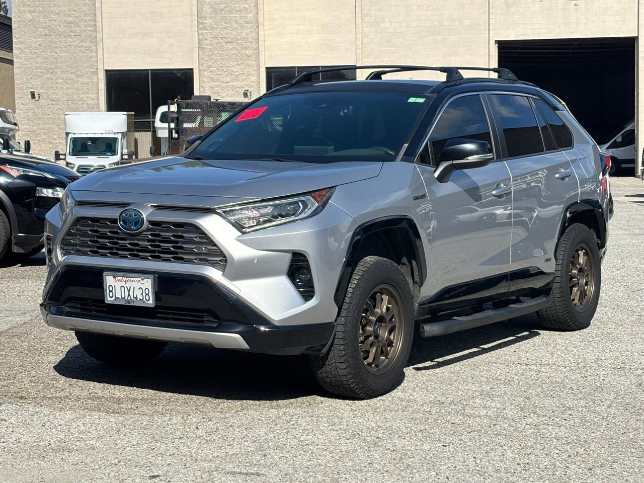 Used 2019 Toyota RAV4 XSE AWD/4WD image 2