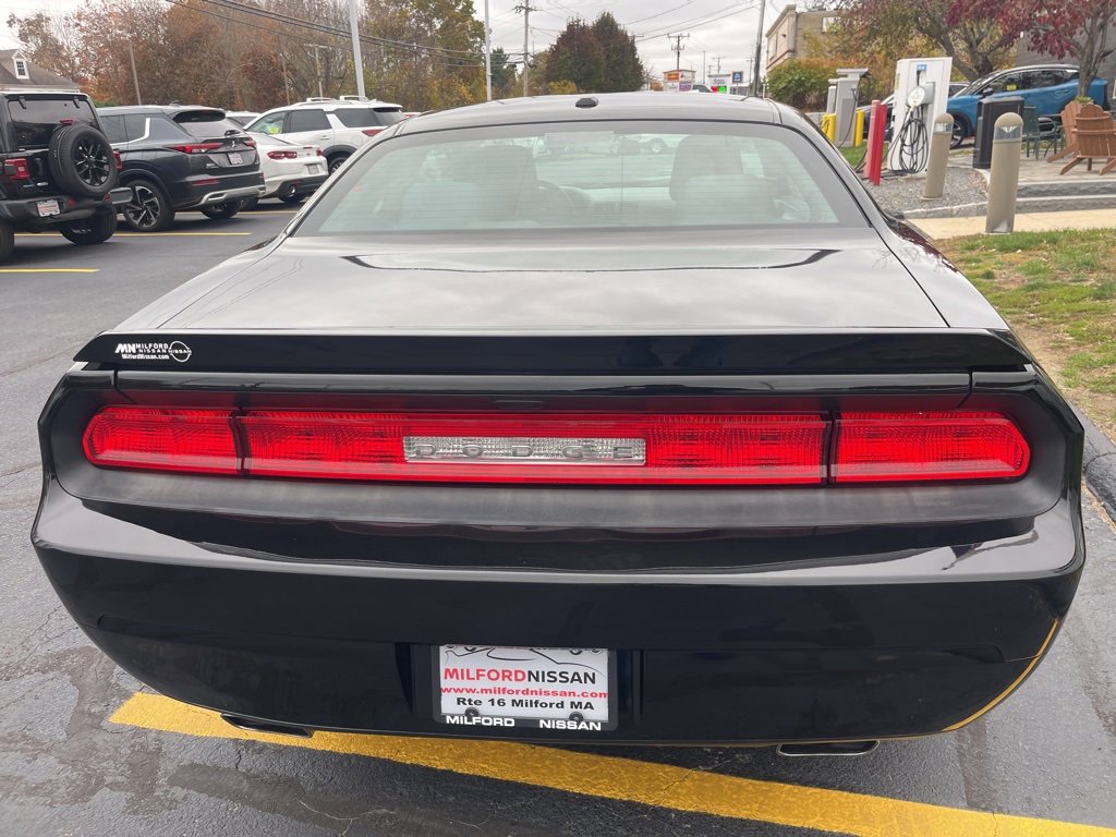 Used 2014 Dodge Challenger R/T image 4