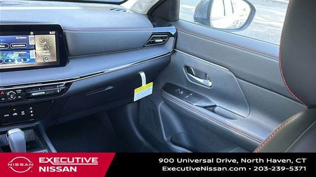 Used 2025 Nissan Kicks SR FWD image 24