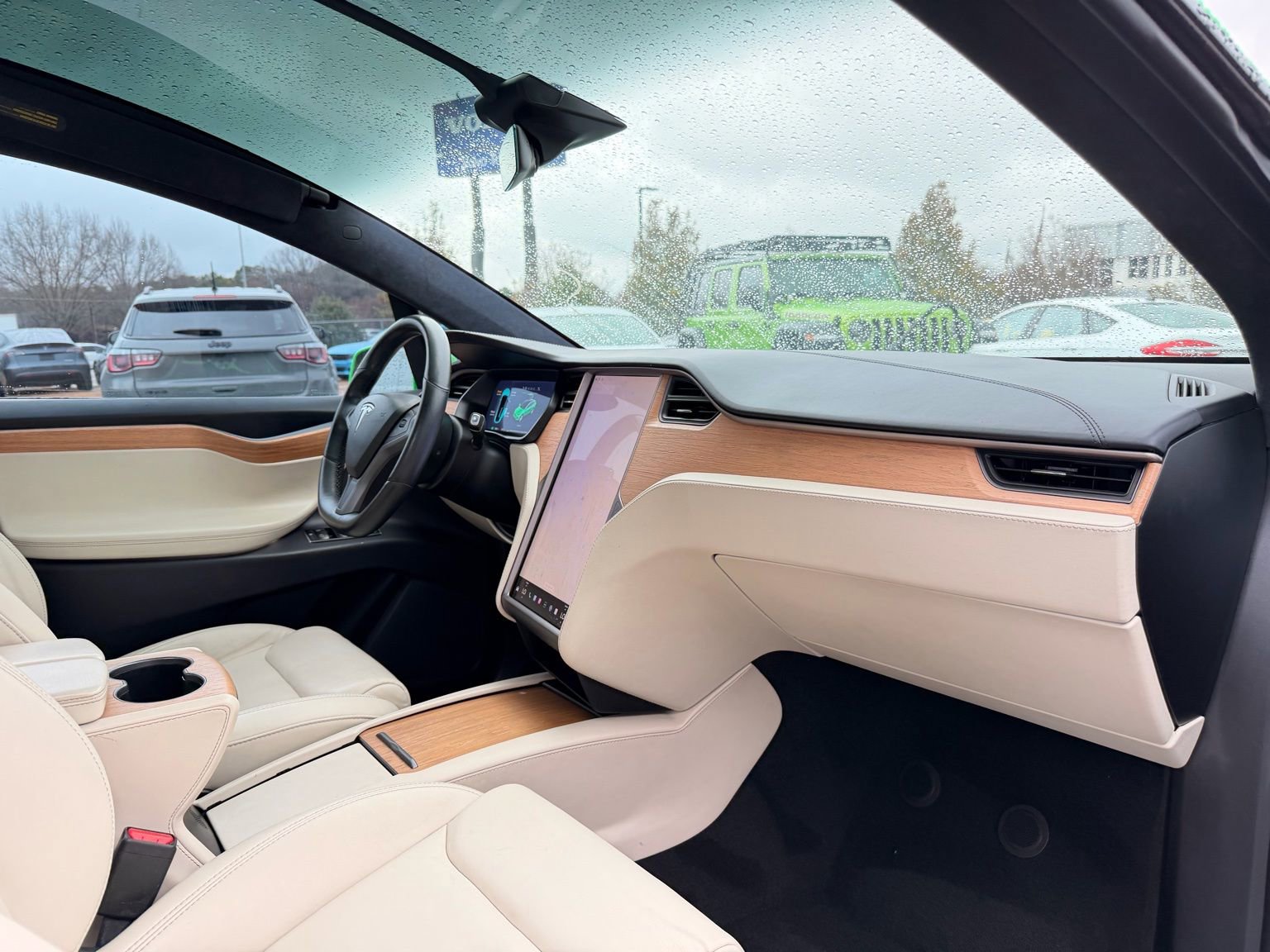 Used 2020 Tesla Model X Performance image 32