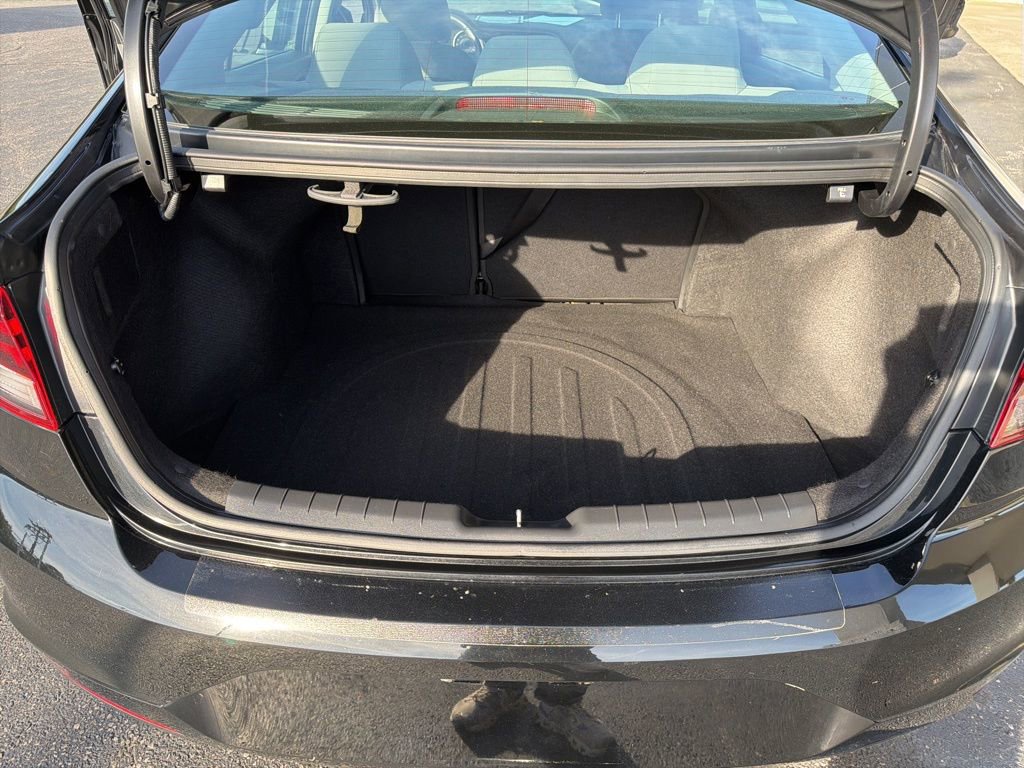 Used 2020 Hyundai Elantra Value Edition w/ Cargo Package (C1) image 18