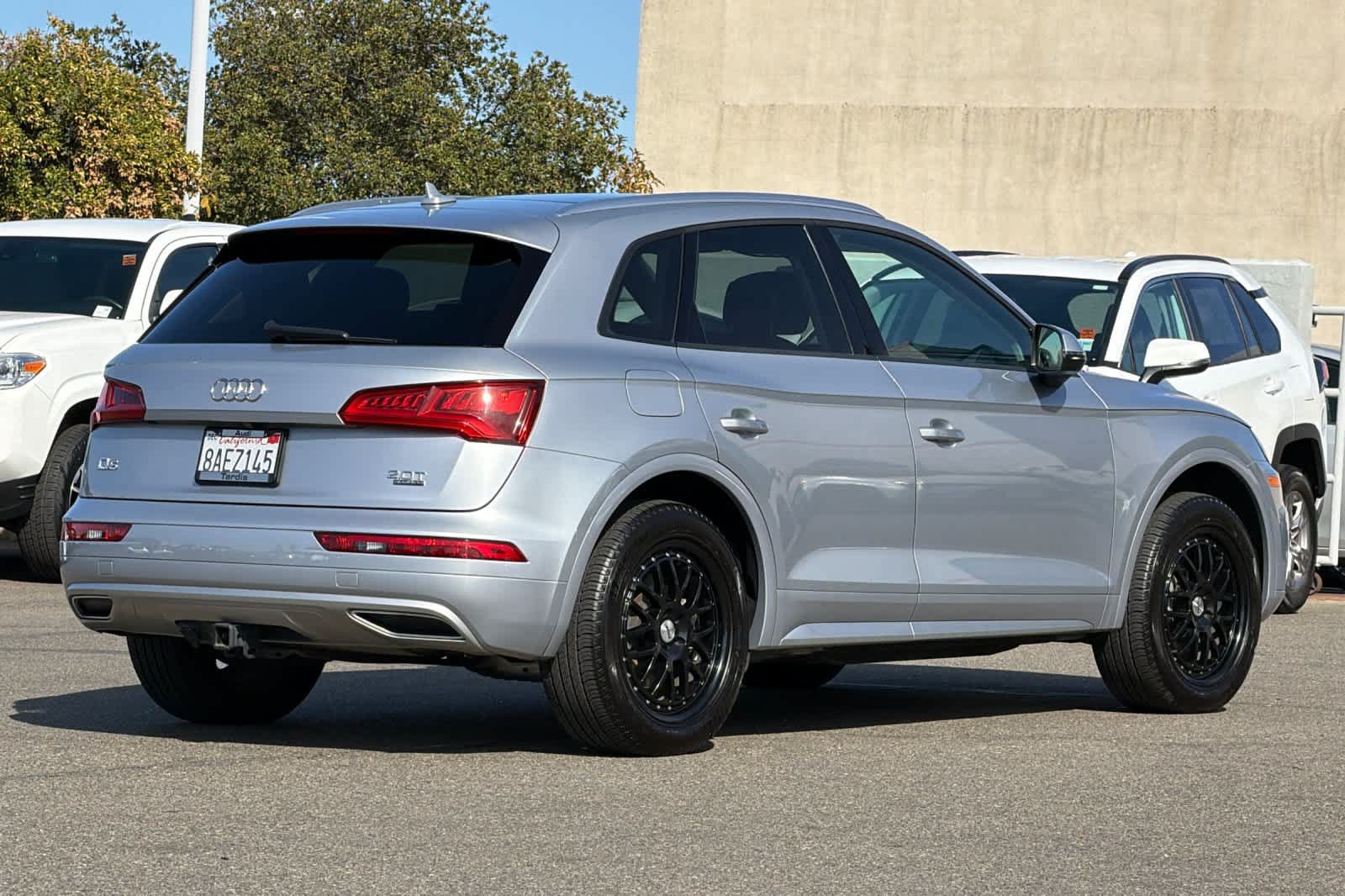 Used 2018 Audi Q5 2.0T Premium AWD/4WD image 2