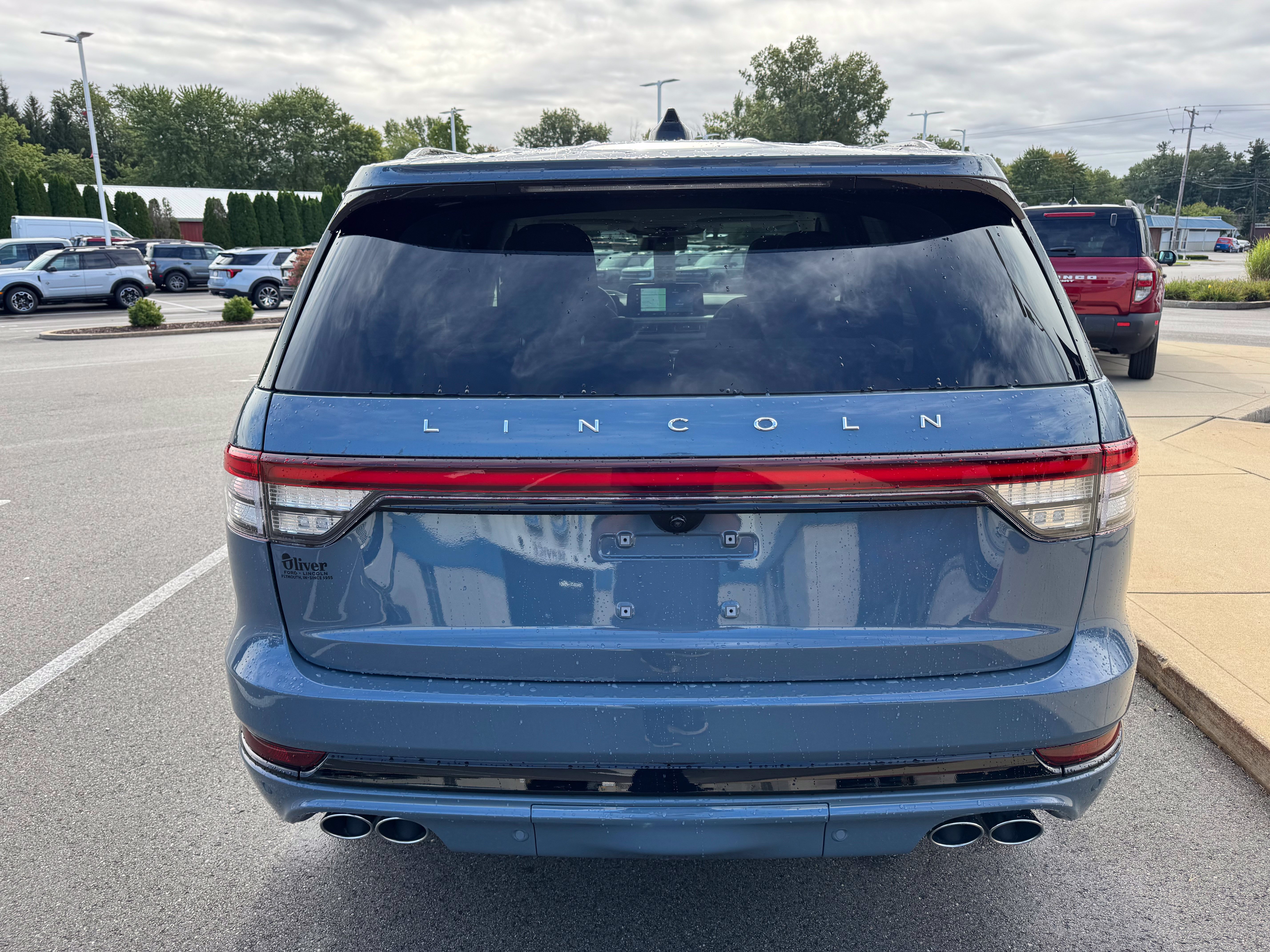 New 2026 Lincoln Aviator Reserve w/ Jet Appearance Package AWD/4WD image 6
