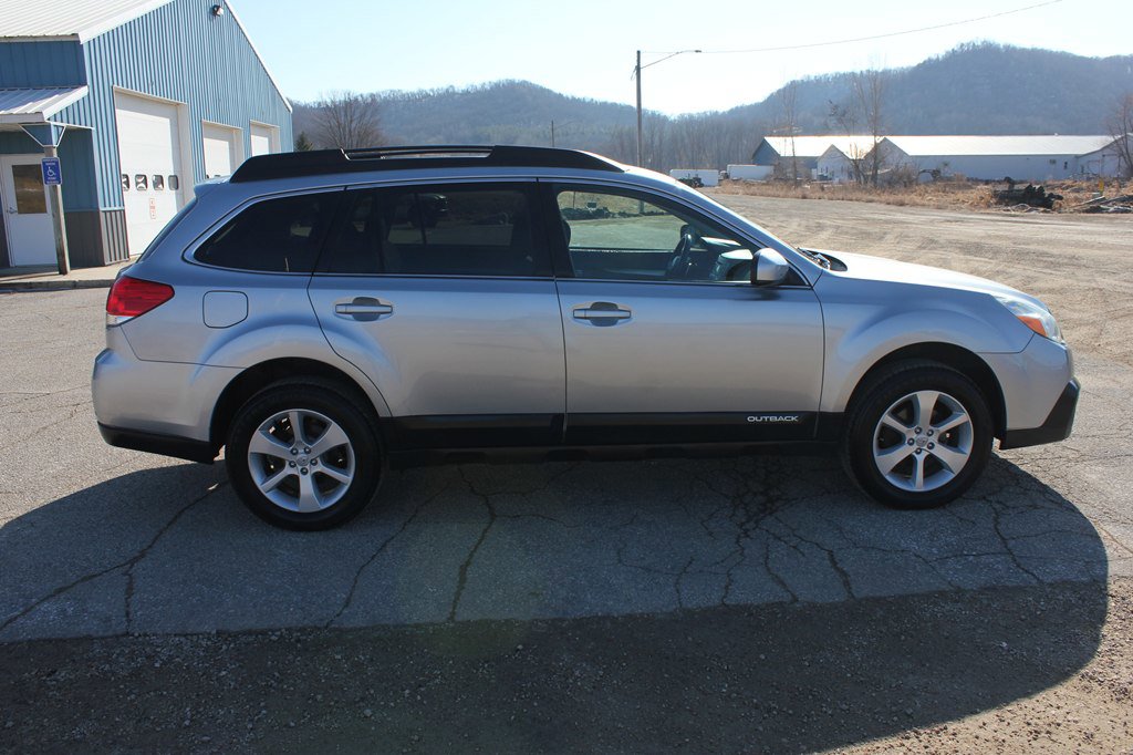 Used 2013 Subaru Outback 2.5i Premium image 5