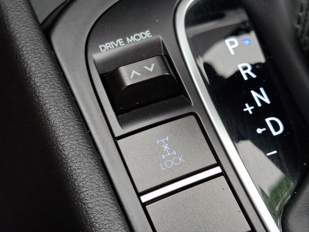 Used 2024 Hyundai Kona SEL AWD/4WD image 24