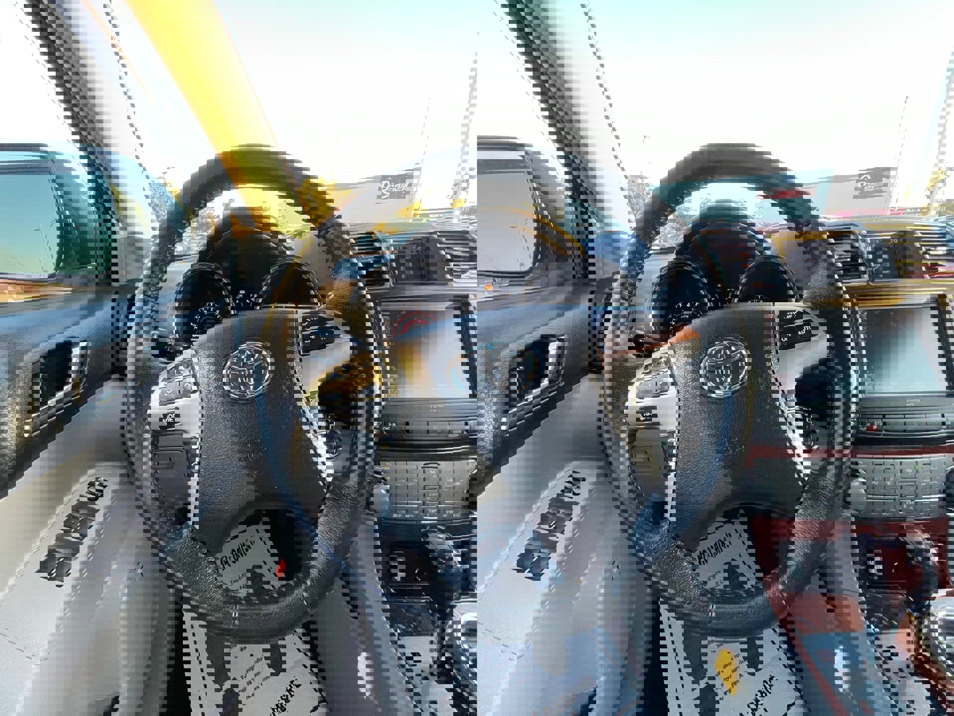 Used 2012 Toyota Highlander Limited image 18