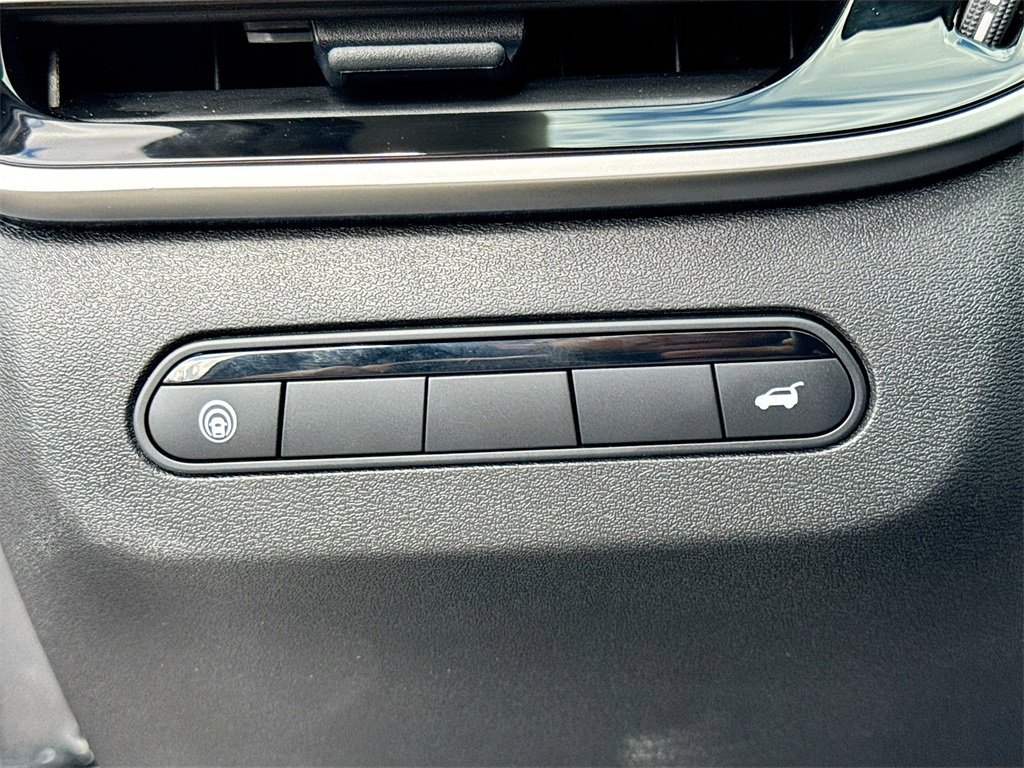 Used 2026 INFINITI QX60 Pure w/ Cargo Package image 11