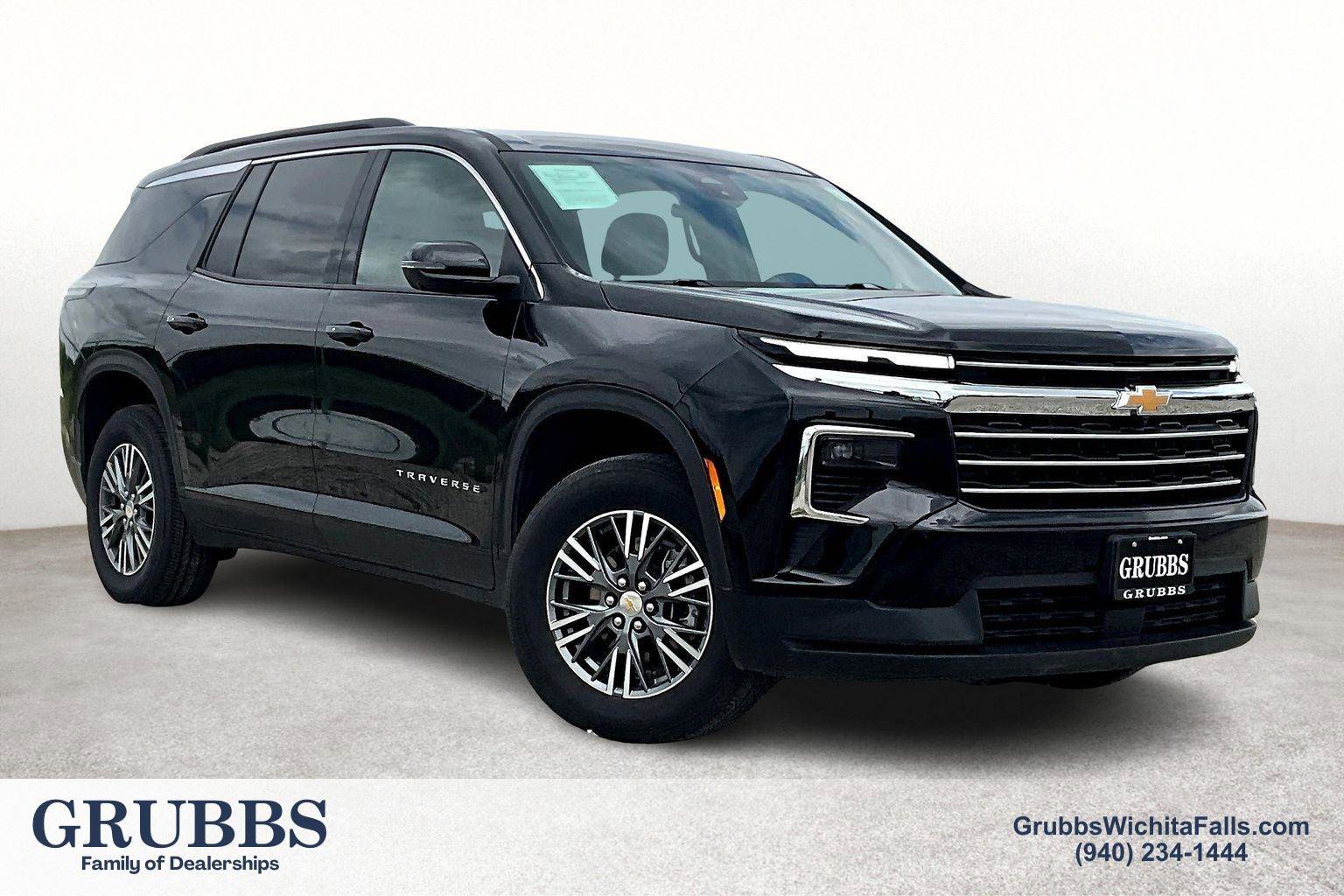 Used 2024 Chevrolet Traverse LT