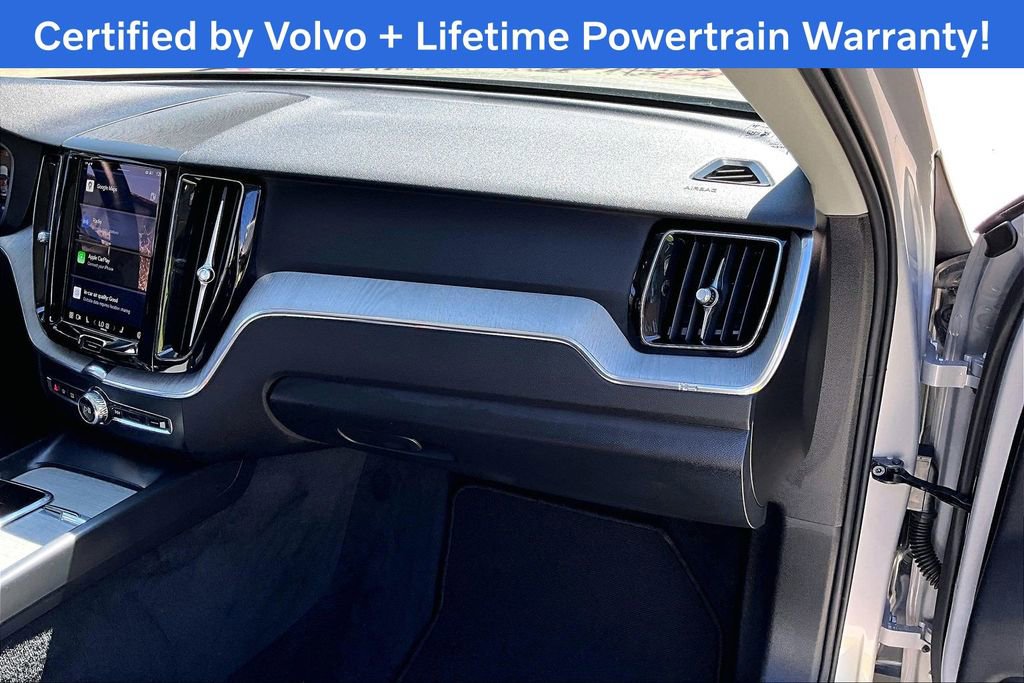 Used 2025 Volvo XC60 B5 Plus image 21
