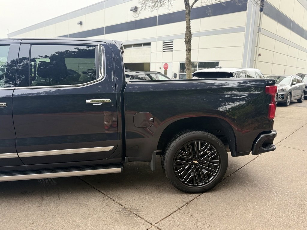 Used 2022 Chevrolet Silverado 1500 High Country w/ High Country Premium Package image 11