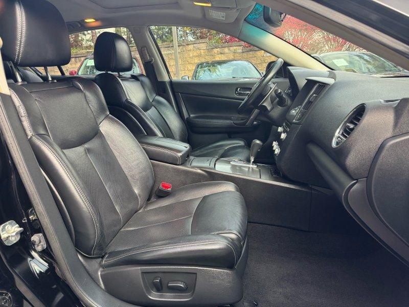 Used 2014 Nissan Maxima 3.5 SV w/ Sport Package image 18