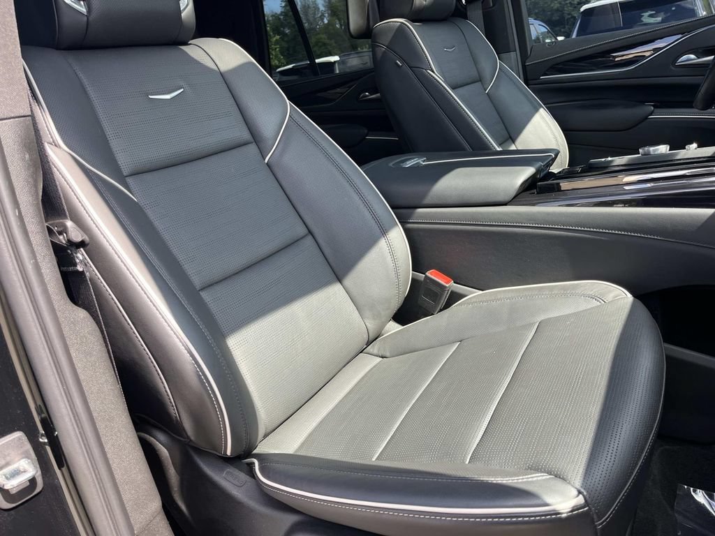 Certified 2023 Cadillac Escalade Sport w/ LPO, ONYX Package AWD/4WD image 29