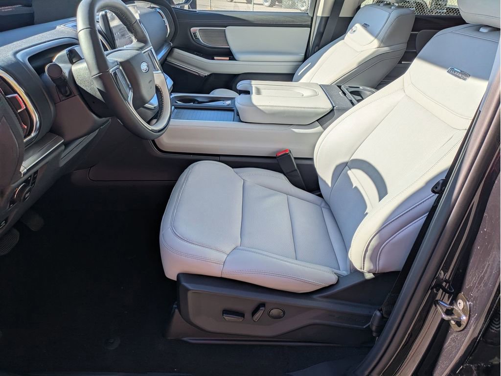 New 2025 Ford Expedition Platinum image 31