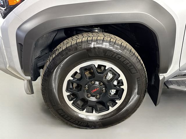 Certified 2025 Toyota 4Runner TRD Off-Road AWD/4WD image 4