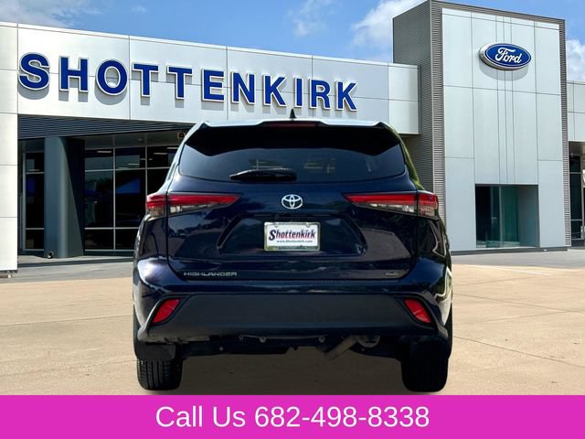 Used 2022 Toyota Highlander XLE FWD image 7