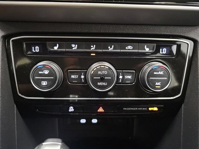 Used 2023 Volkswagen Atlas SE AWD/4WD image 24