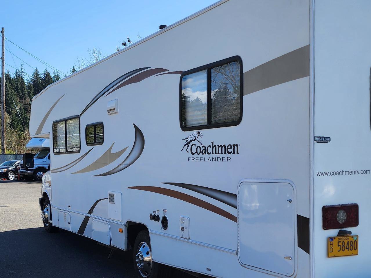 Used 2013 Chevrolet Express 4500 w/ RV Package RWD image 7