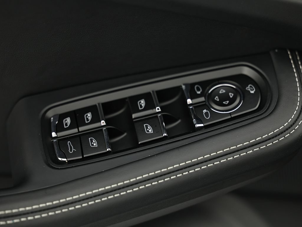 New 2026 Porsche Macan GTS AWD/4WD image 22