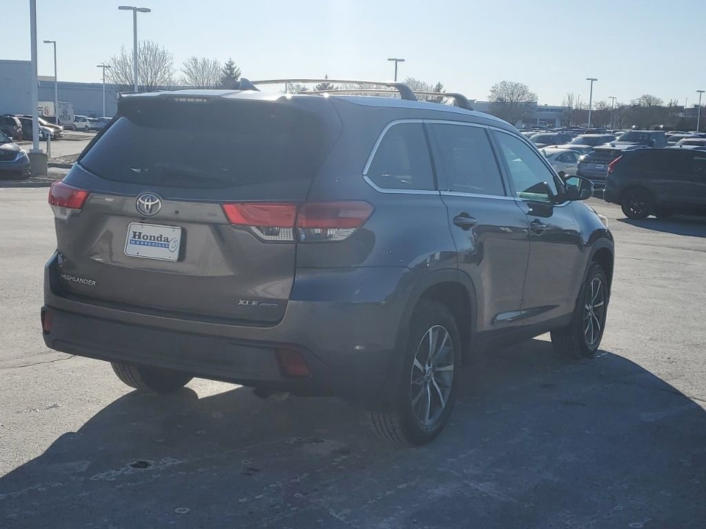 Used 2019 Toyota Highlander XLE image 9
