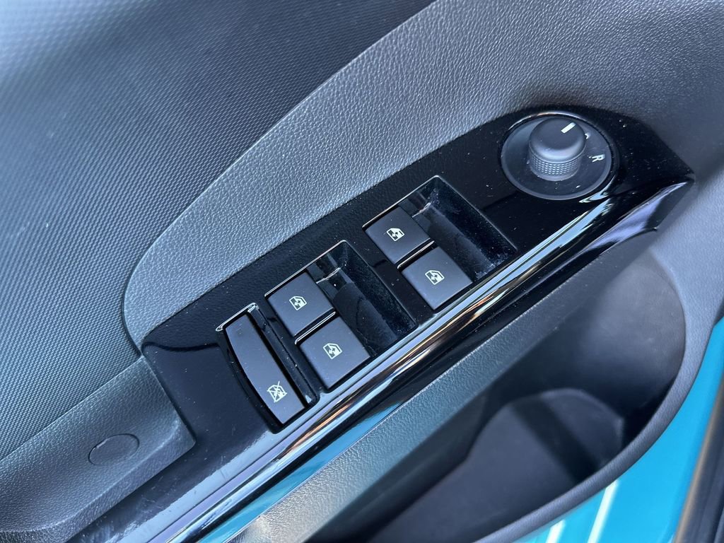 Used 2020 Chevrolet Sonic LT FWD image 19
