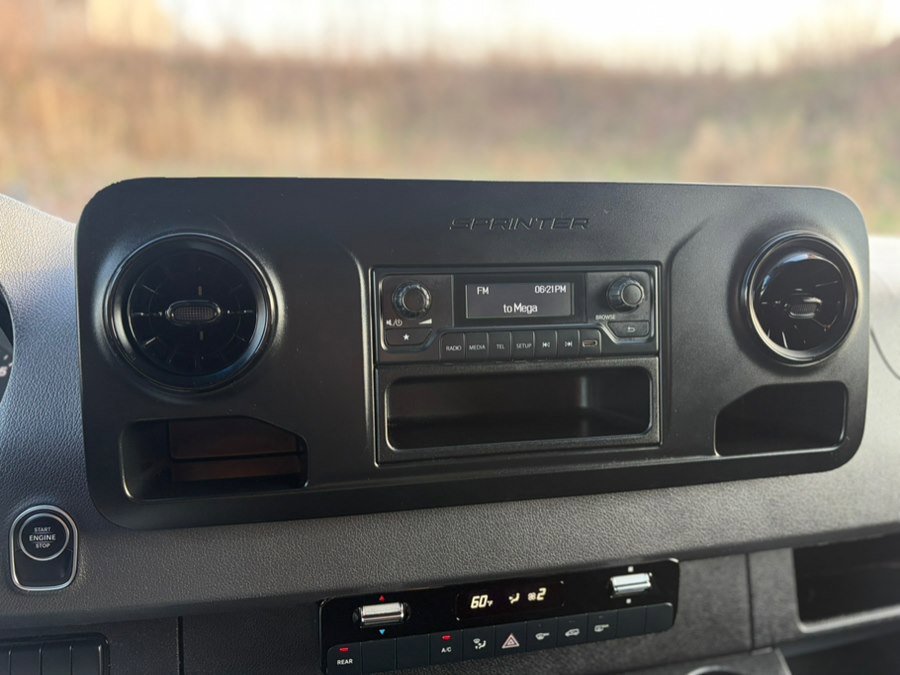 Used 2023 Mercedes-Benz Sprinter 2500 image 29