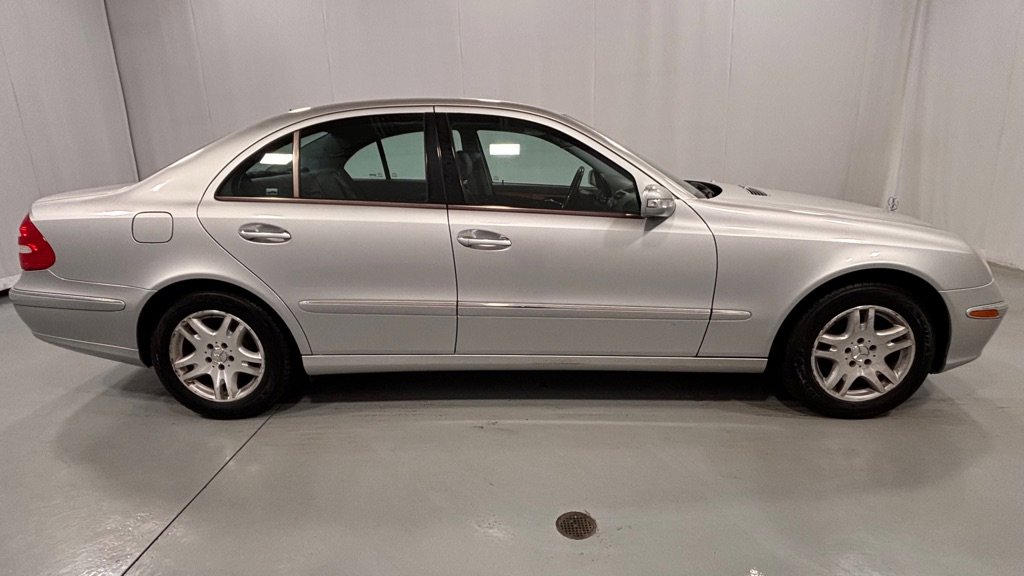 Used 2004 Mercedes-Benz E 320 4MATIC Sedan image 4