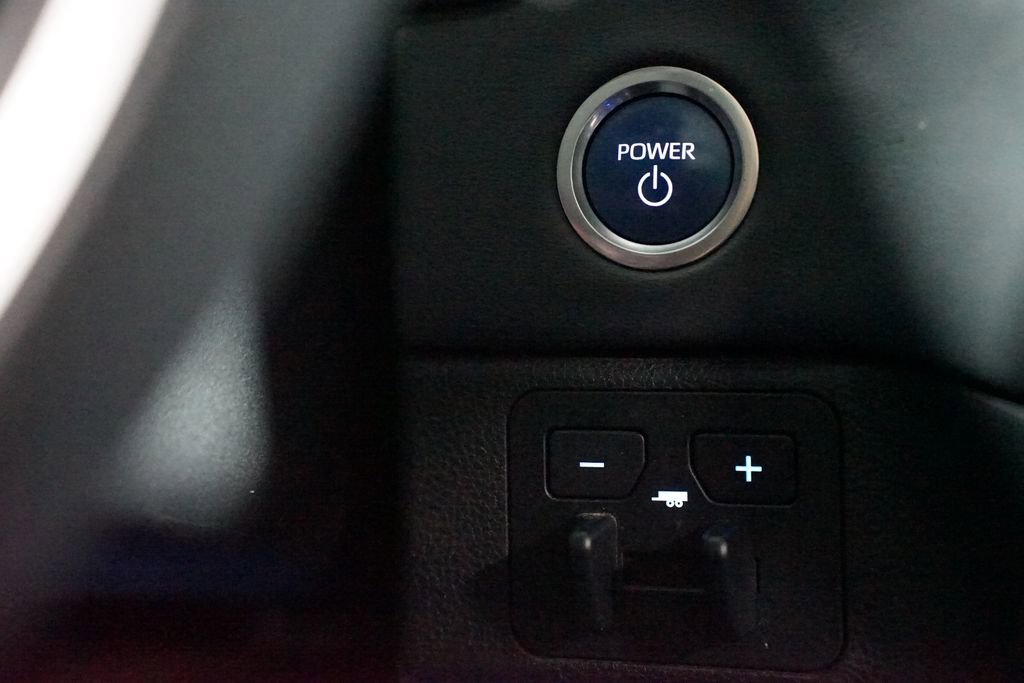 Used 2023 Toyota Tundra Platinum image 25