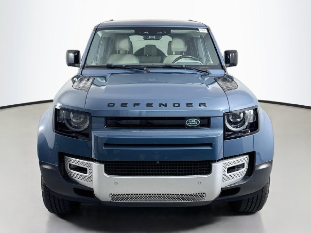 Used 2024 Land Rover Defender 110 S AWD/4WD image 2