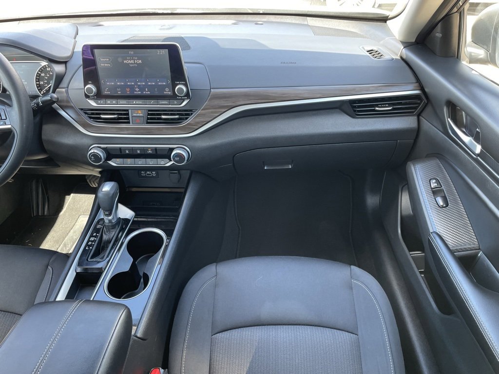 Used 2024 Nissan Altima 2.5 SV image 17
