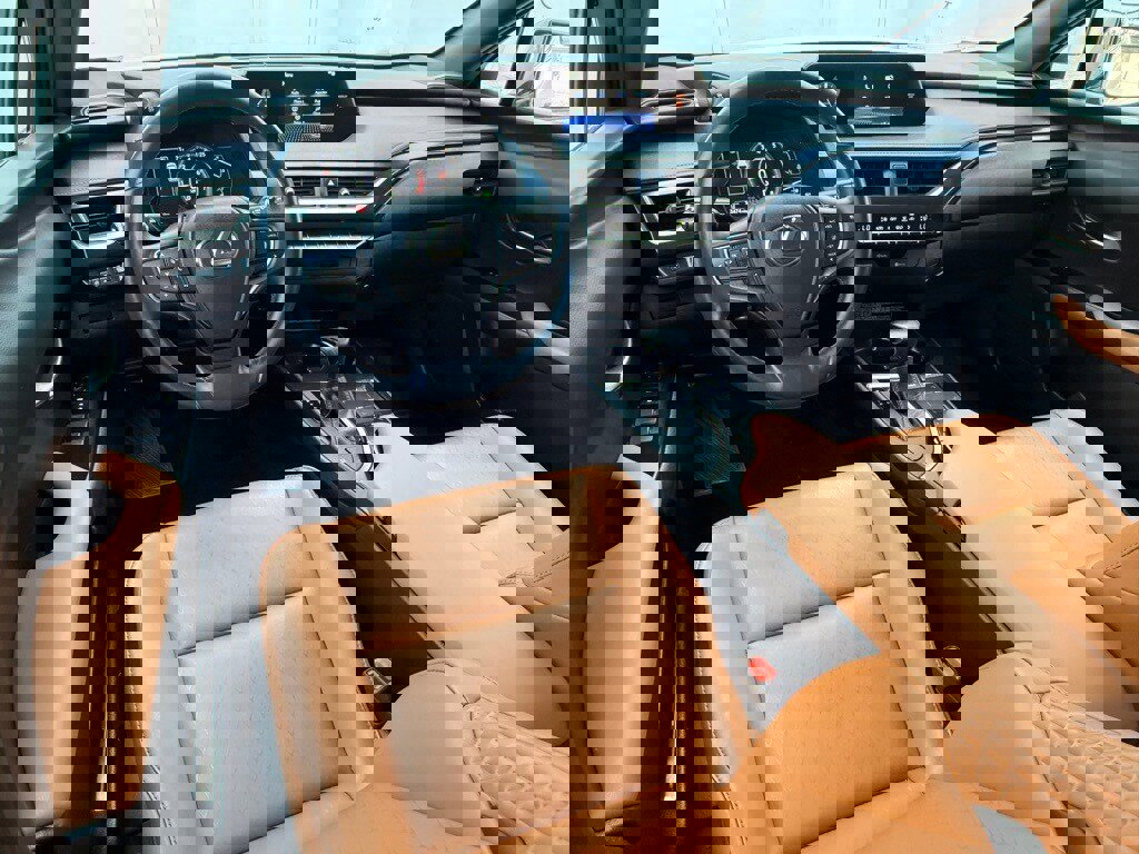 Certified 2022 Lexus UX 200 image 15