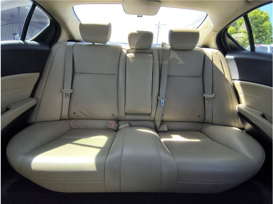Used 2017 Acura ILX FWD image 8