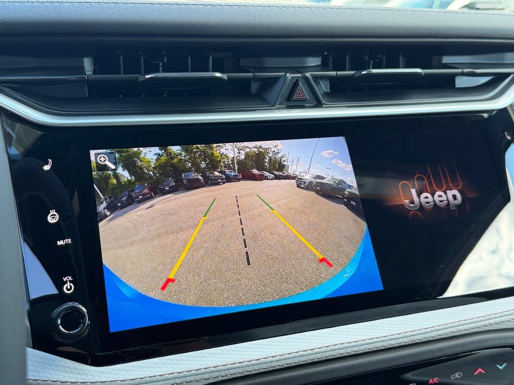 New 2026 Jeep Cherokee Limited AWD/4WD image 17