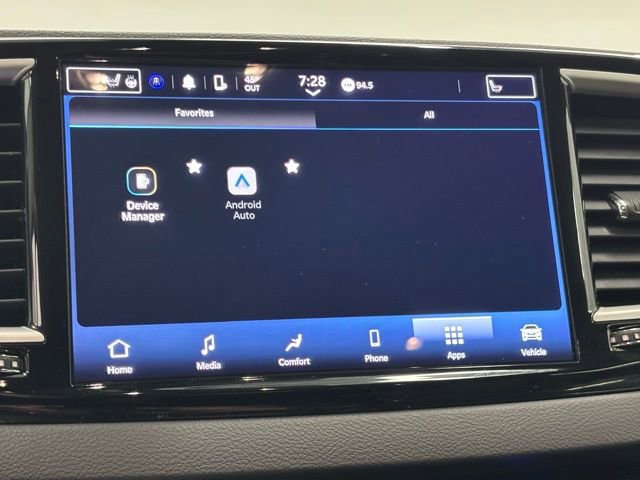 Used 2024 Chrysler Pacifica Touring-L image 25