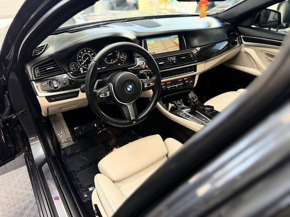 Used 2015 BMW 550i Sedan RWD image 4