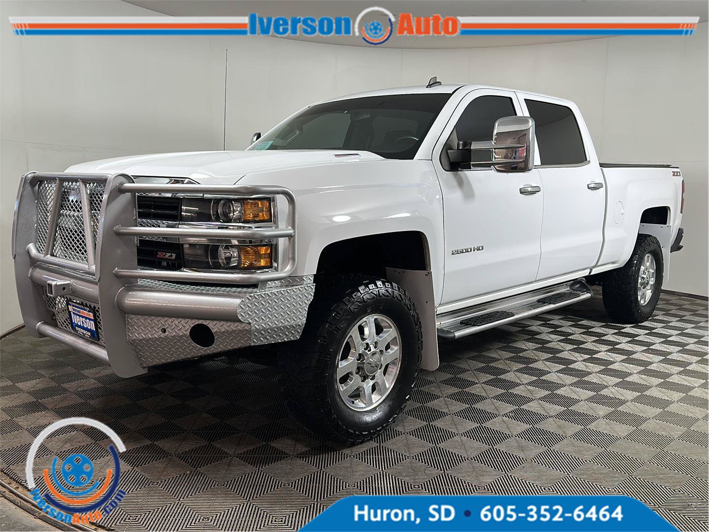 Used 2015 Chevrolet Silverado 2500 LT AWD/4WD image 4
