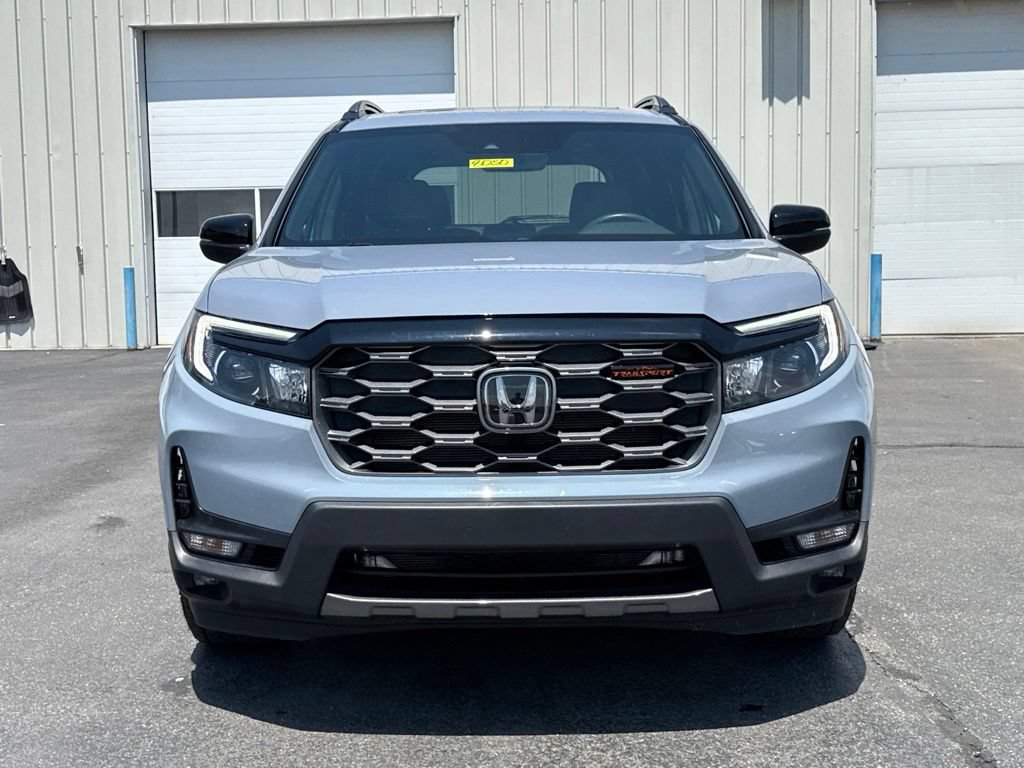 Certified 2025 Honda Passport TrailSport image 2
