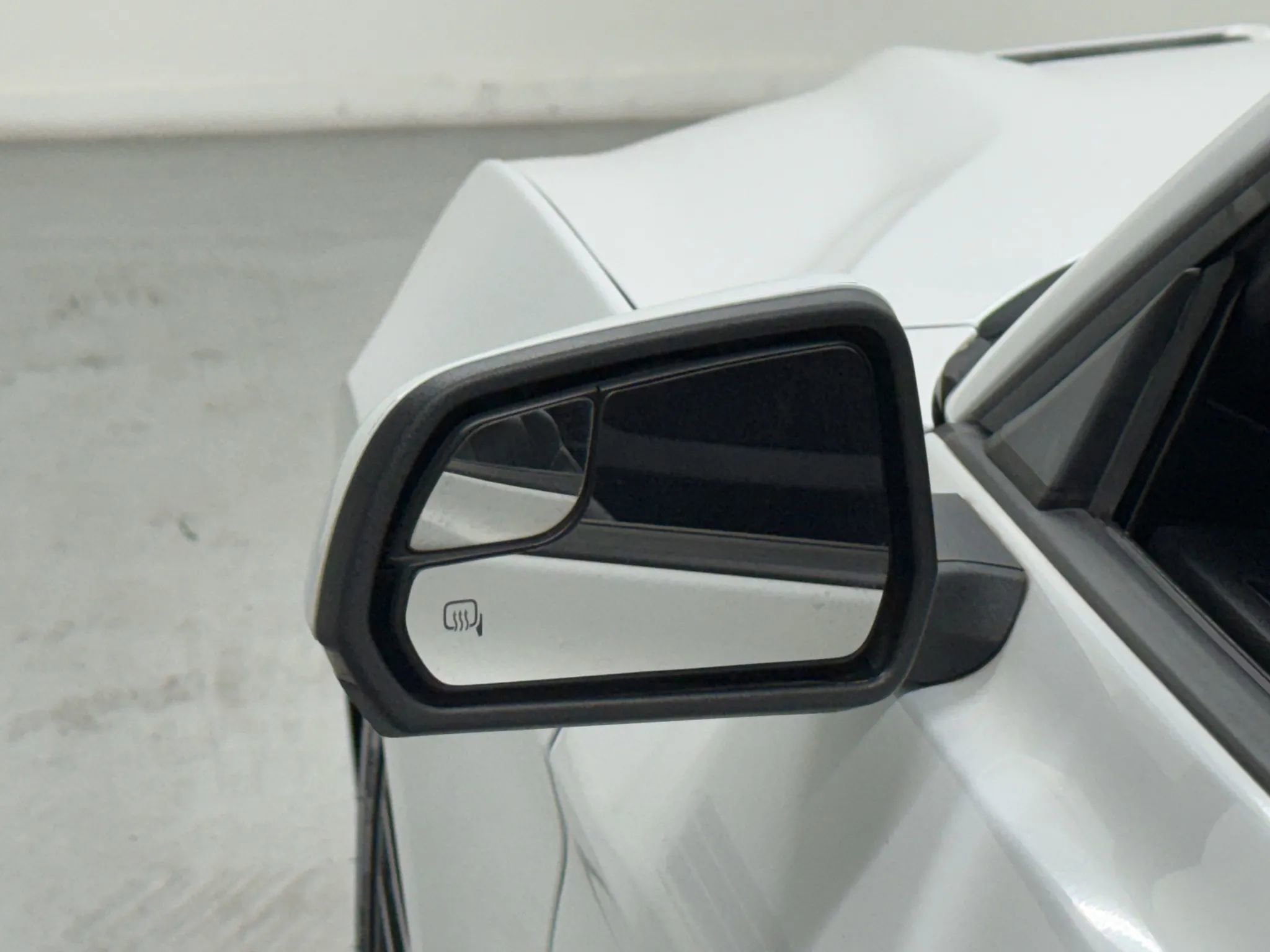 Used 2019 Ford Mustang Premium image 30